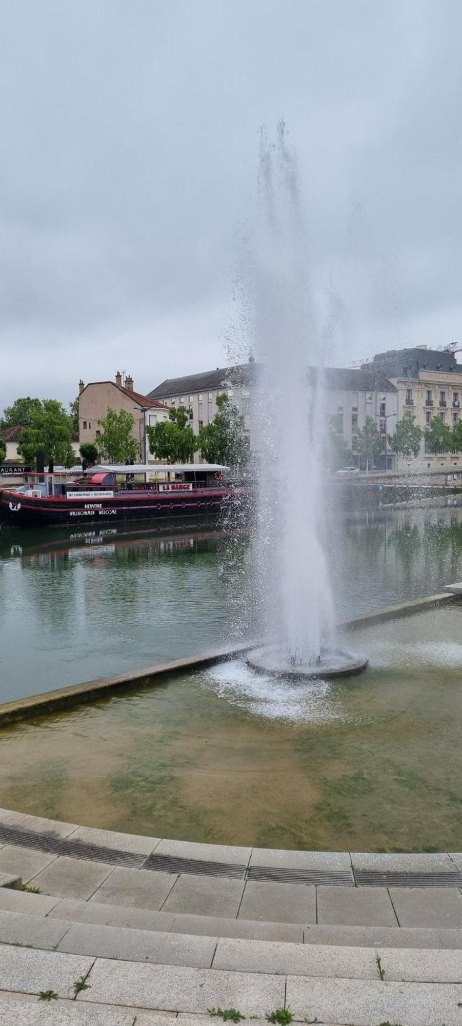 Auberge De Jeunesse - Hi Verdun Bagian luar foto
